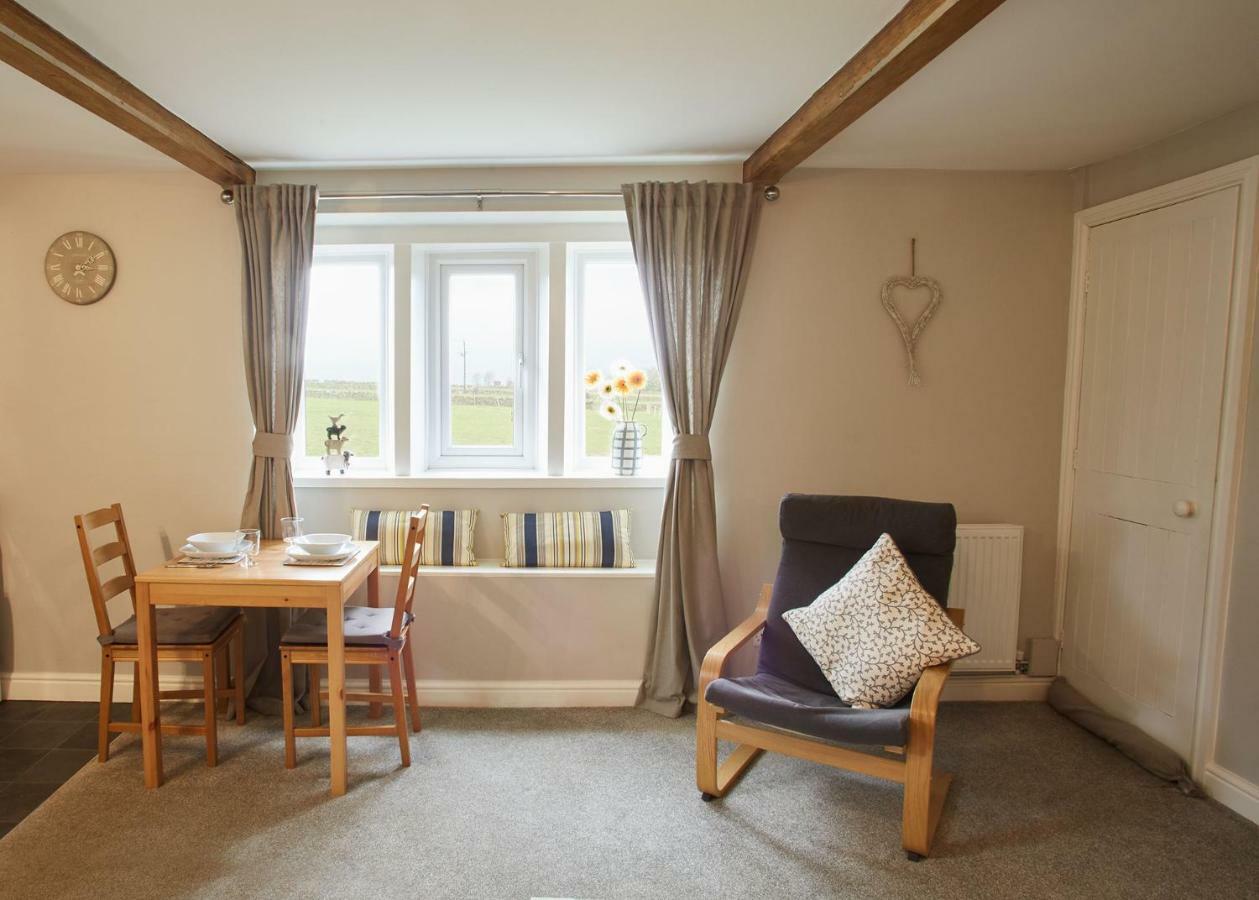 Host & Stay - Cosy Cottage Emley Экстерьер фото